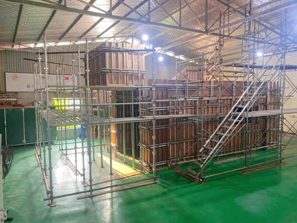 『人材を通じて企業と社会に貢献していく』高石学校・日本建設訓練センターは、この目的達成のため、無限の可能性に挑戦してまいります。